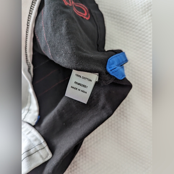 The Heritage By America 1776 Raised Logos Red Wolf 100%cotton Size M. - Picture 3 of 5